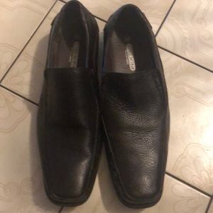 Men’s loafers size 11